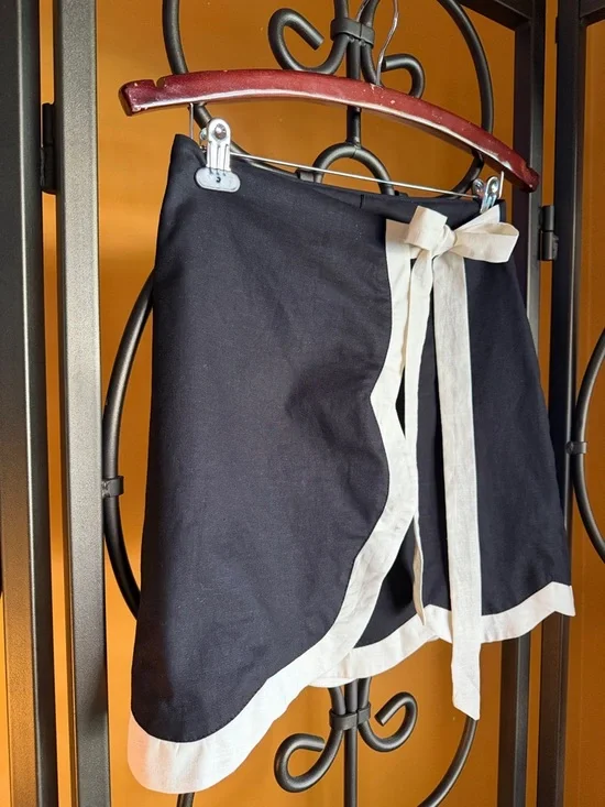 NEVER FULLY DRESSED Scallop Mini Jaspre Skirt - Picture 3 of 10